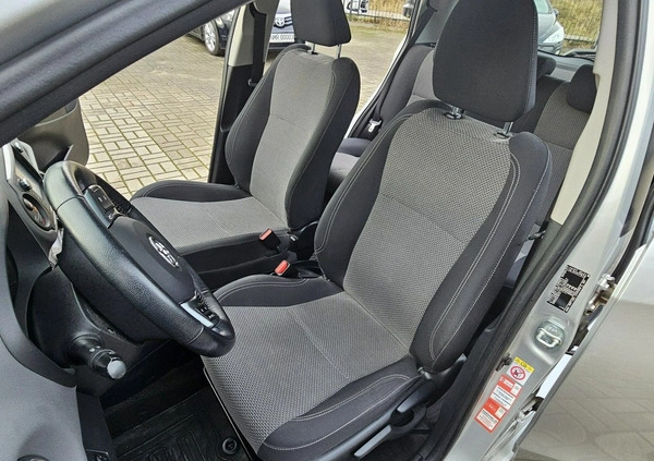 Toyota Yaris cena 49900 przebieg: 63000, rok produkcji 2016 z Olsztyn małe 497